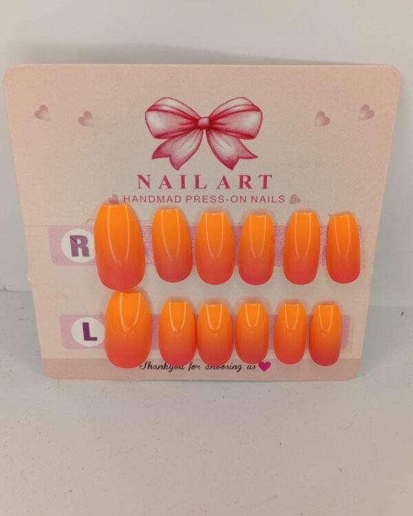 Press on nails