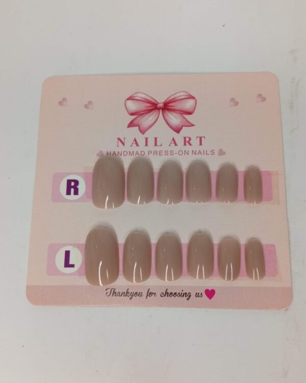 Press on nails