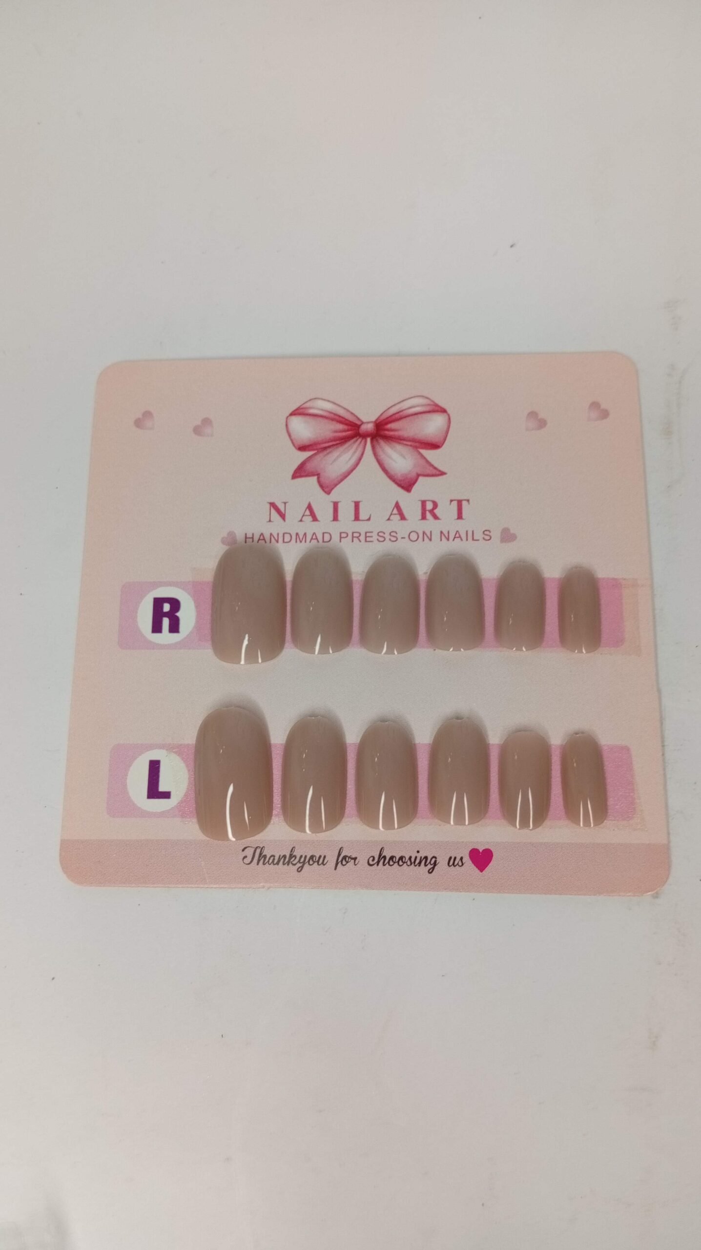 Press on nails