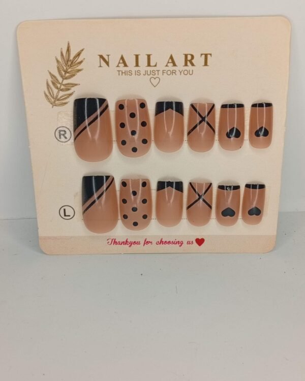 Press on nails
