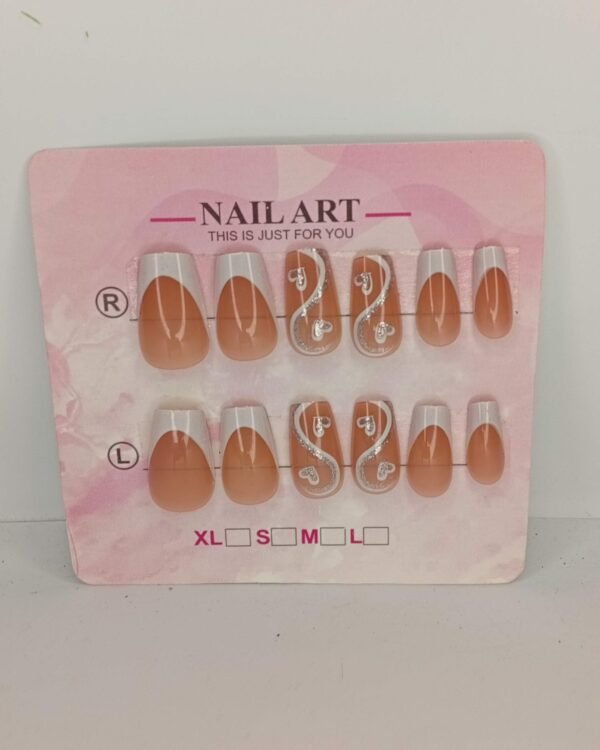 Press on nails